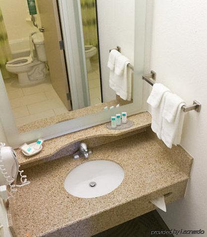 Springhill By Marriott Airport/university Area Hotel 3*